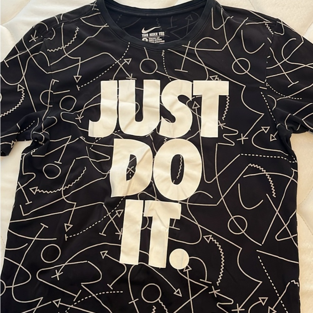 Nike Kids Black Graphic T-Shirt
